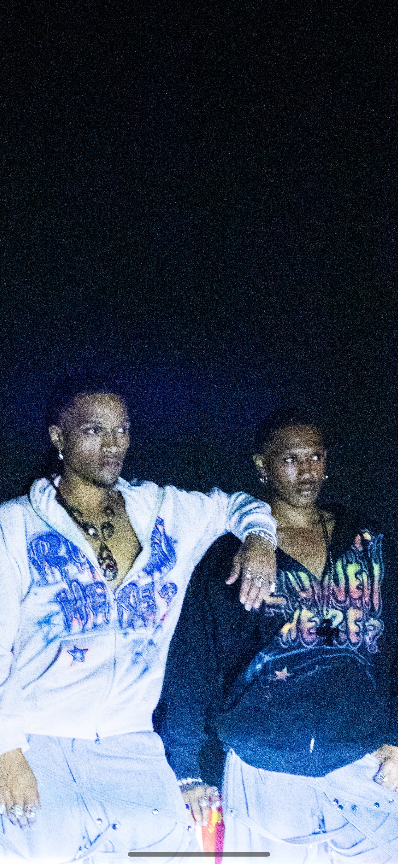 R U NEW ZIP UP (white)